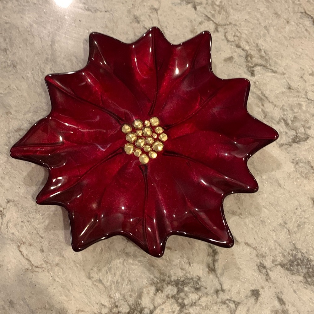 Holiday poinsettia dish